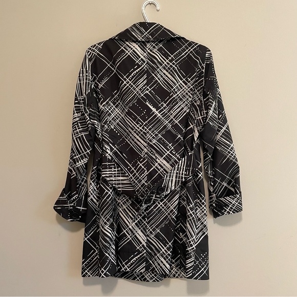 LIGHT WEIGHT JACKET - Picture 4 of 8